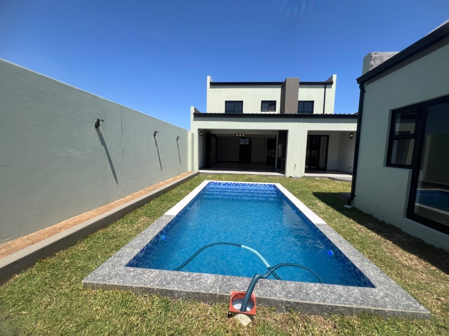 4 Bedroom Property for Sale in Sandown Western Cape